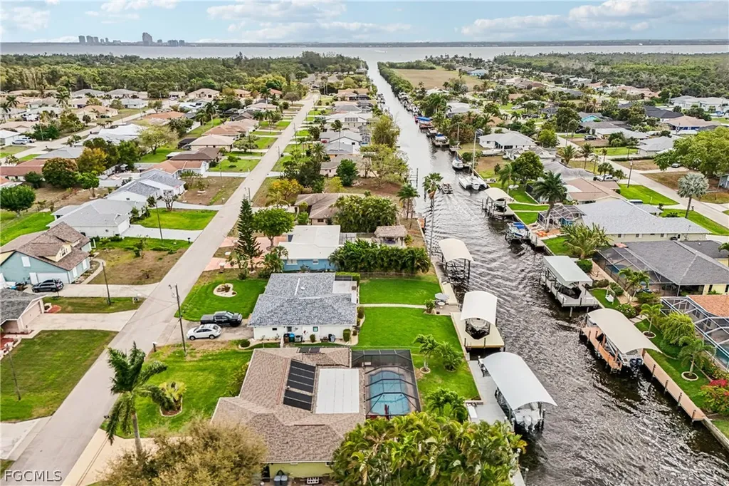 2204 SE 15th Terrace Cape Coral FL 33990