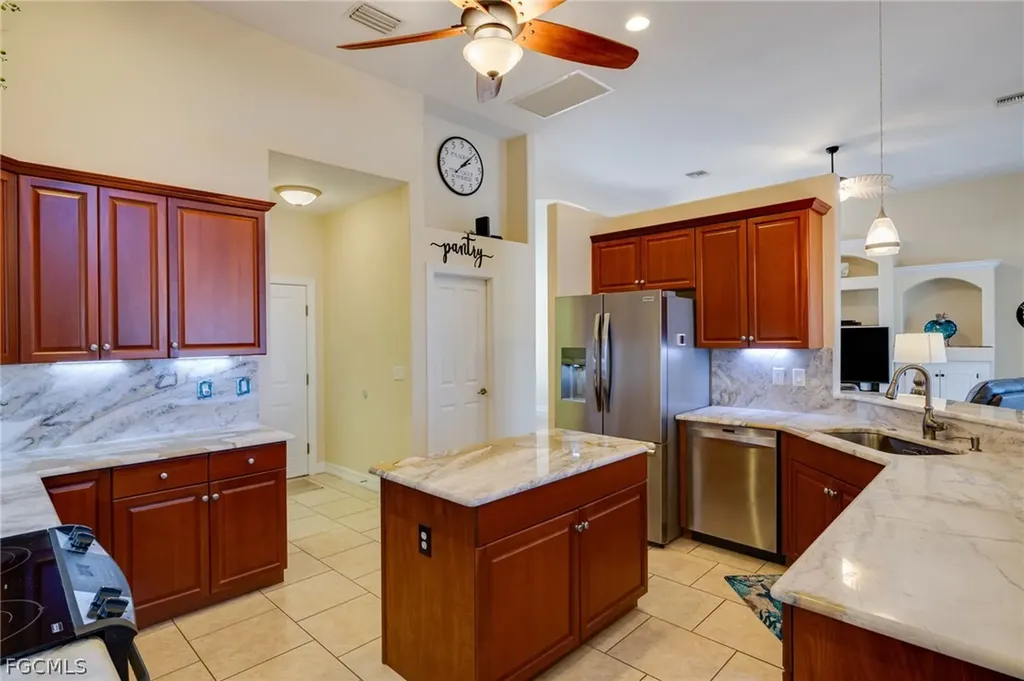 2611 SW 46th Street Cape Coral FL 33914