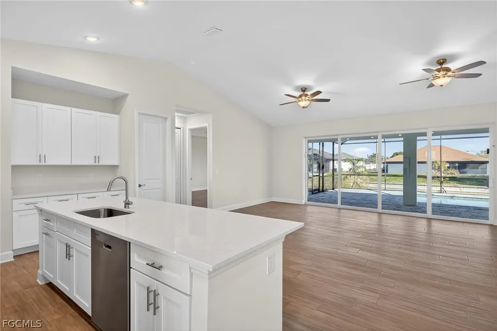 615 SW 26th Terrace Cape Coral FL 33914