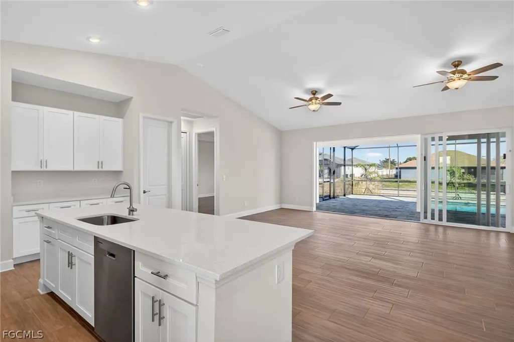 615 SW 26th Terrace Cape Coral FL 33914