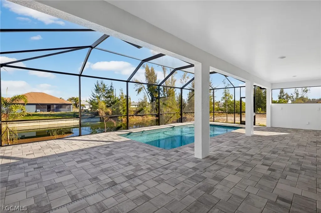615 SW 26th Terrace Cape Coral FL 33914