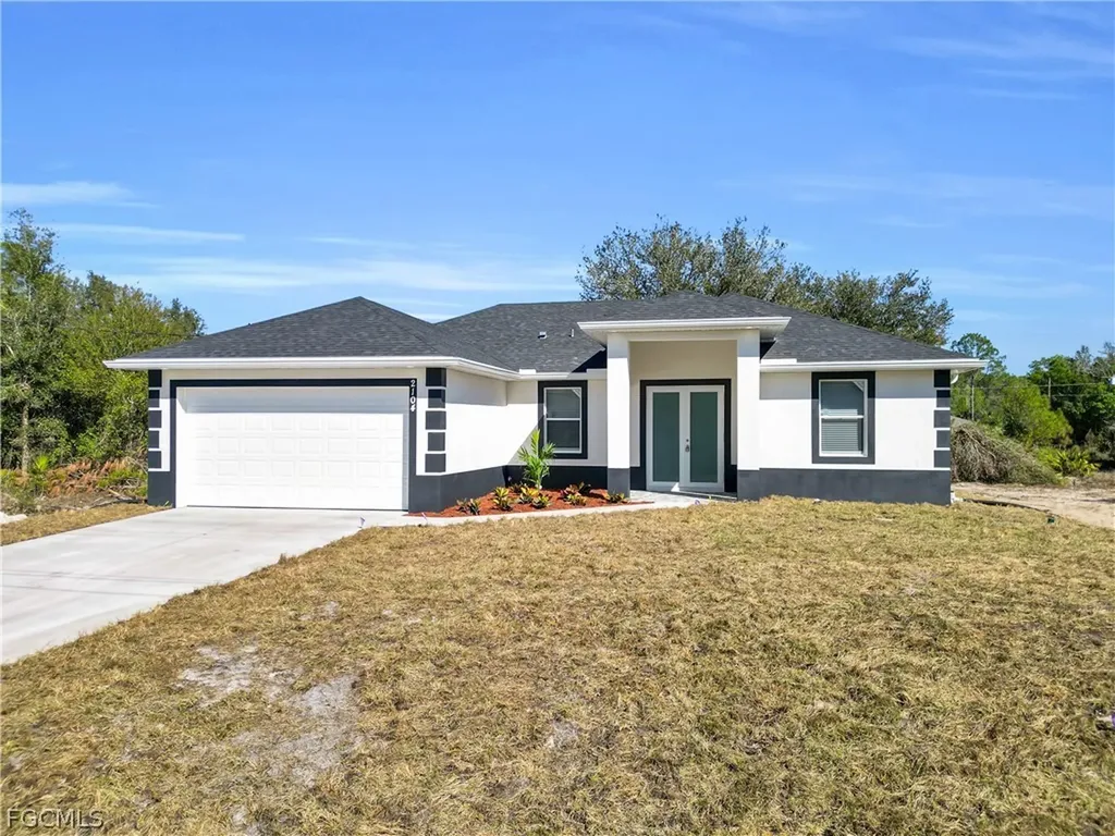 2104 Edward Avenue Alva FL 33920