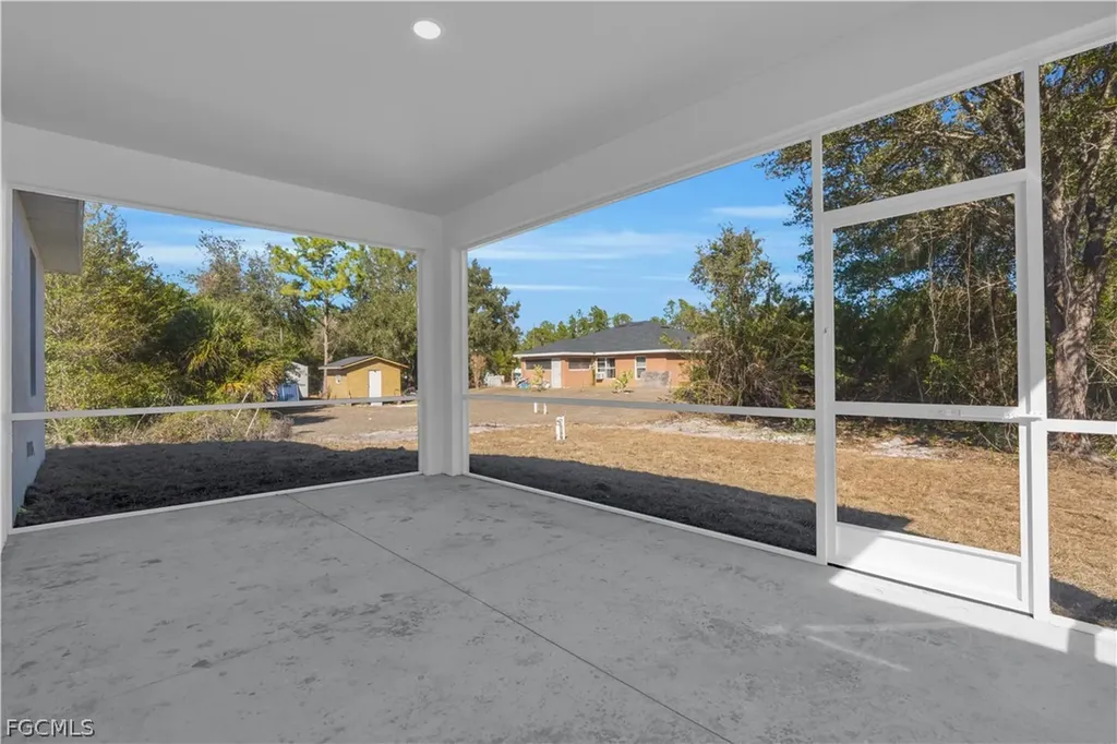 2104 Edward Avenue Alva FL 33920