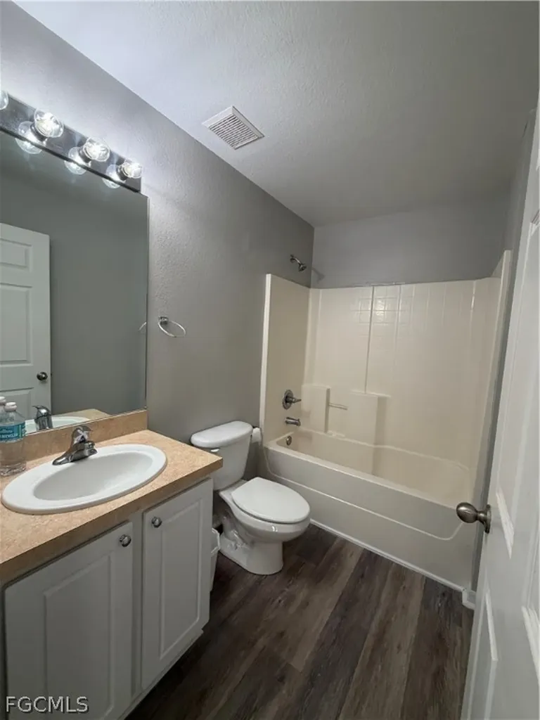 4311 NE 23rd Place Cape Coral FL 33909