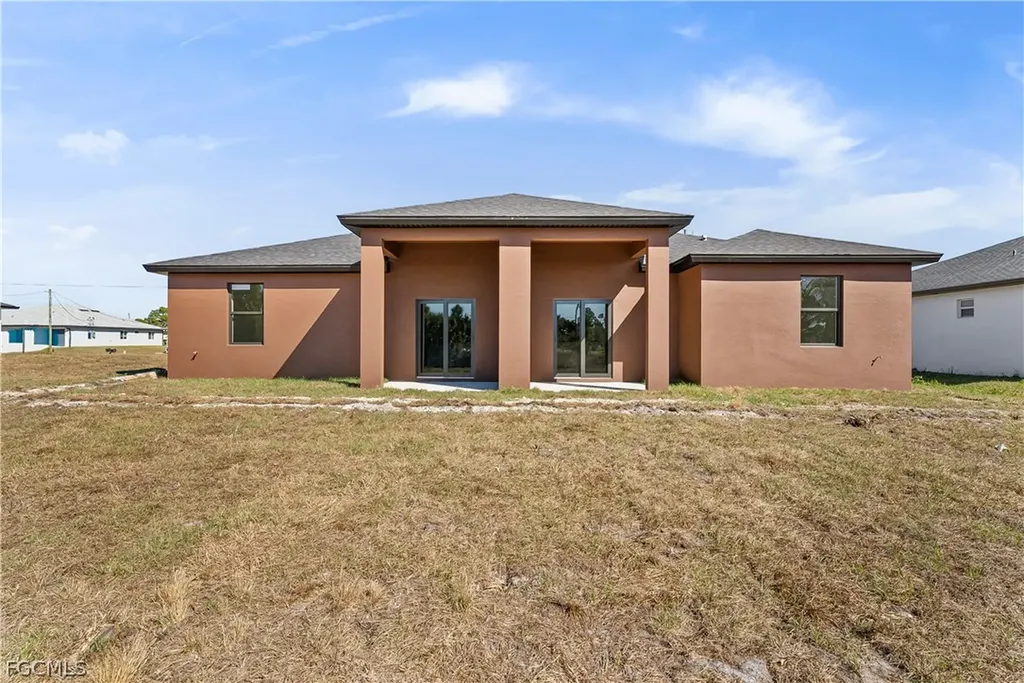 2220-2222 Kenneth Avenue S Lehigh Acres FL 33973