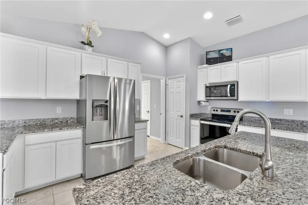 403 NW 17th Terrace Cape Coral FL 33993