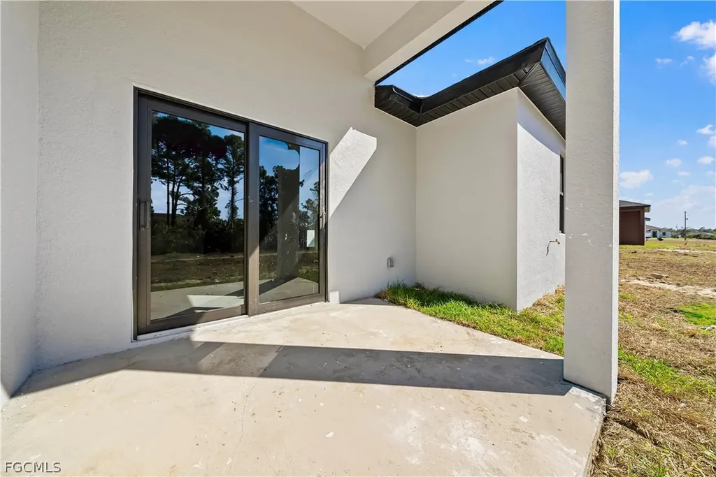 2216-2218 Kenneth Avenue S Lehigh Acres FL 33973
