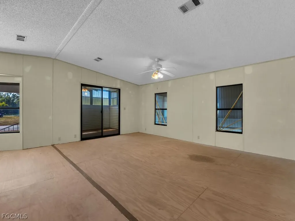 9855 Sugarmill Springs Drive Fort Myers FL 33905