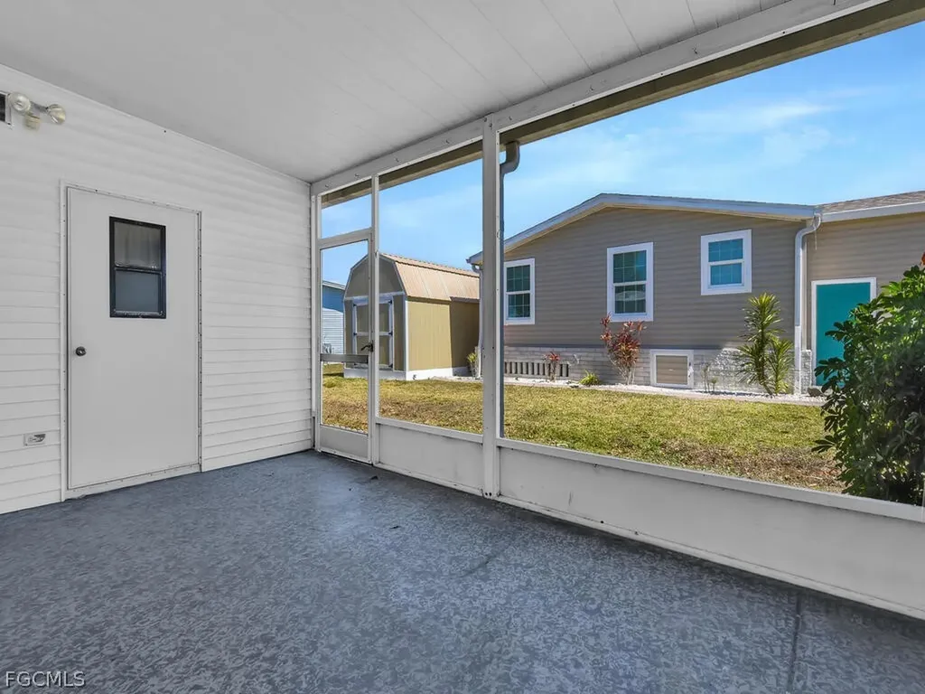 9855 Sugarmill Springs Drive Fort Myers FL 33905