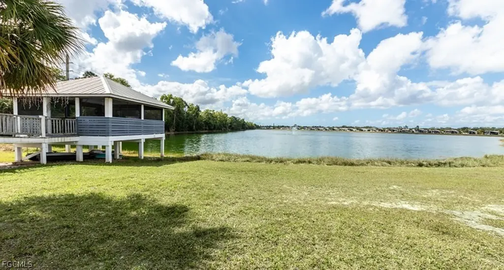 9855 Sugarmill Springs Drive Fort Myers FL 33905