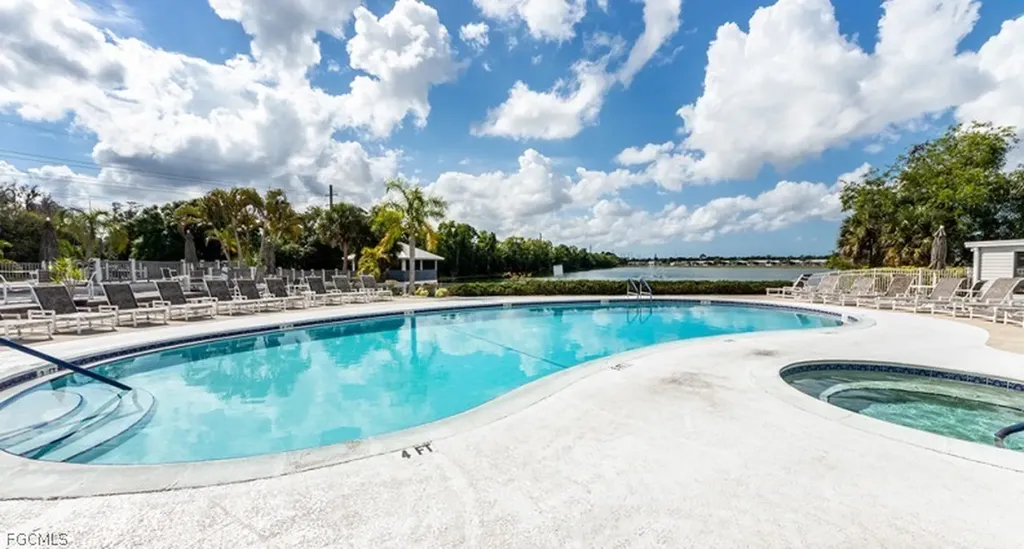 9855 Sugarmill Springs Drive Fort Myers FL 33905