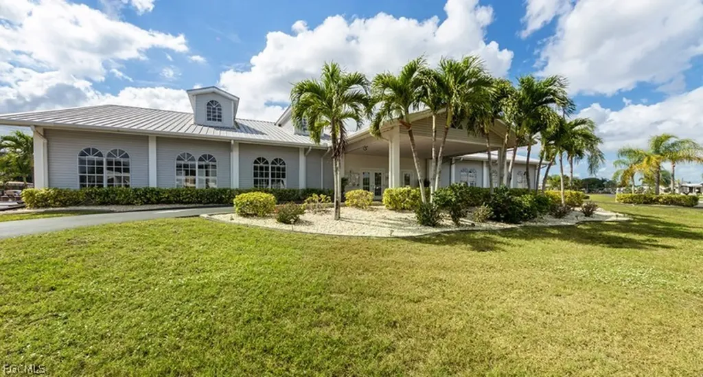 9855 Sugarmill Springs Drive Fort Myers FL 33905