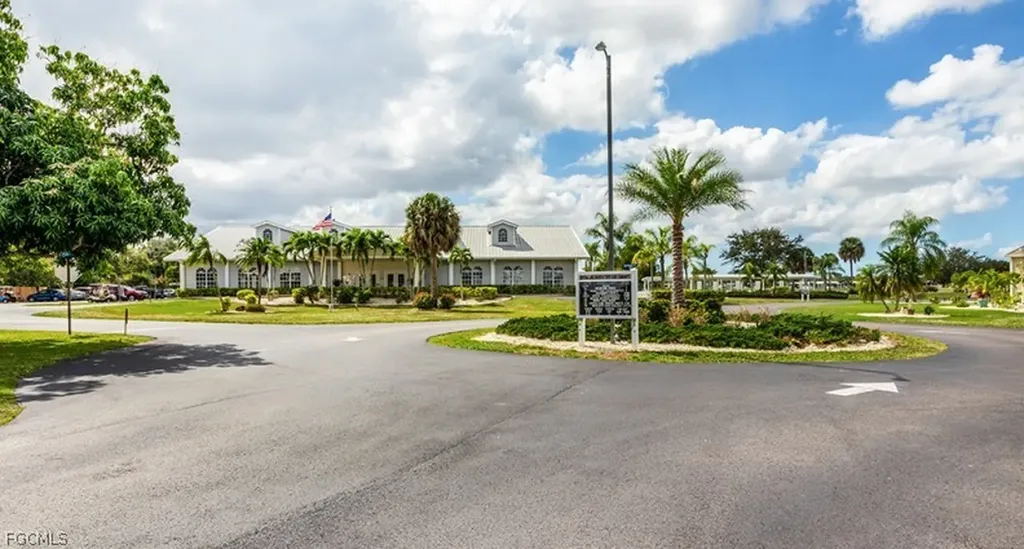 9855 Sugarmill Springs Drive Fort Myers FL 33905