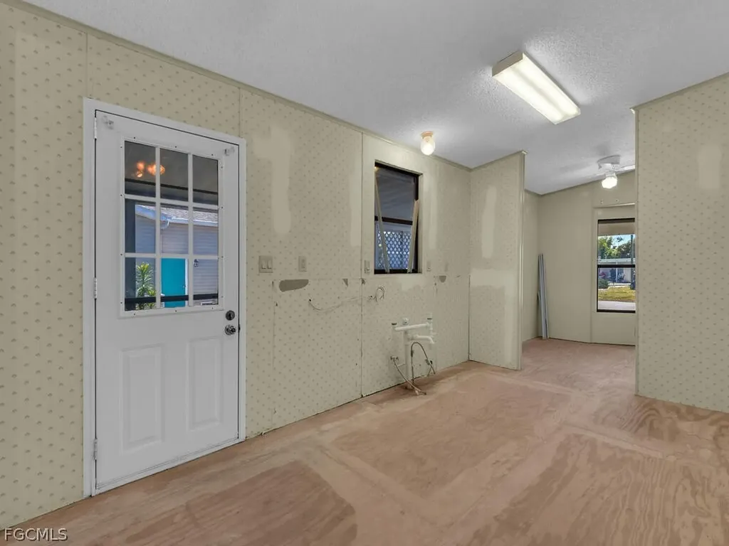 9855 Sugarmill Springs Drive Fort Myers FL 33905