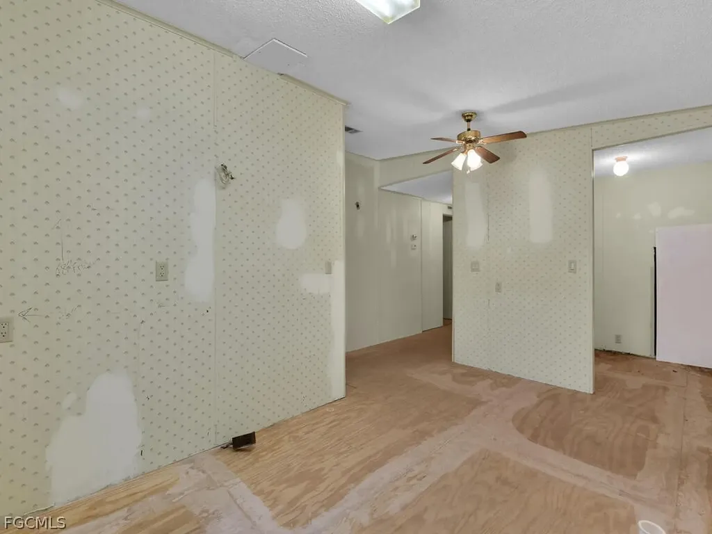 9855 Sugarmill Springs Drive Fort Myers FL 33905