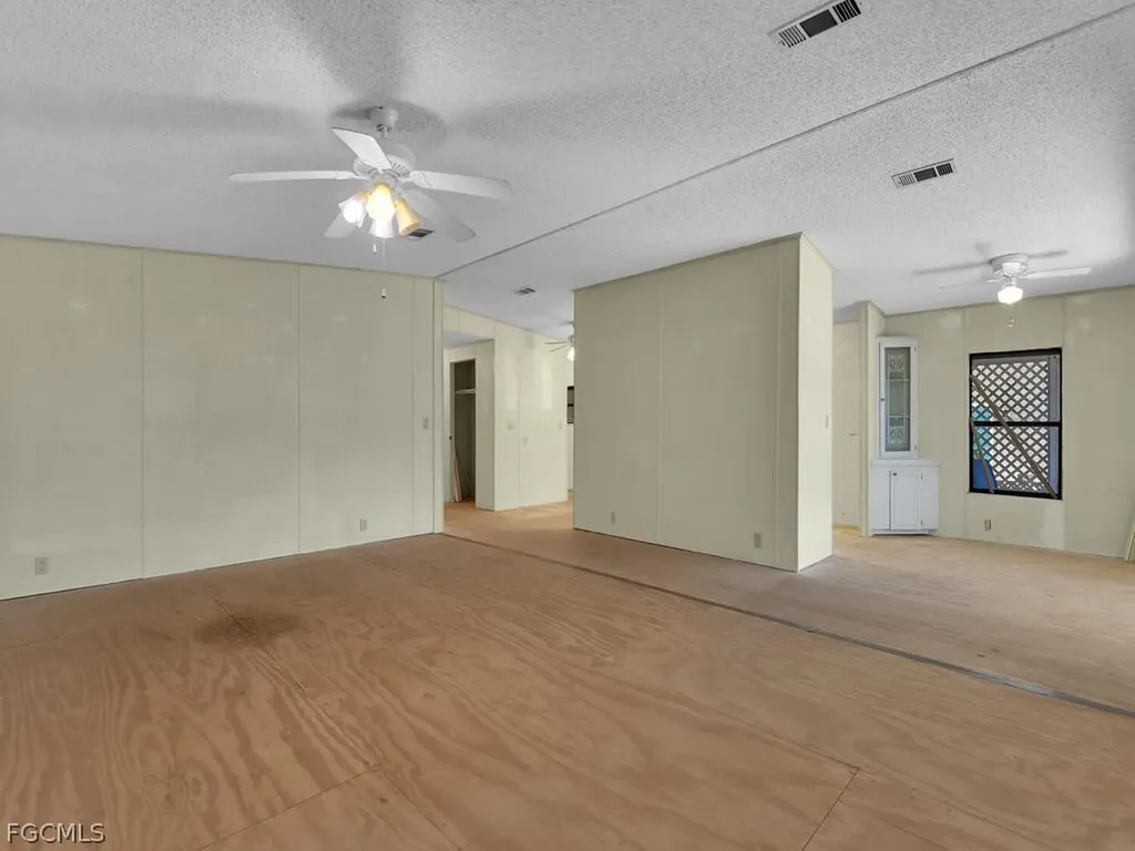 9855 Sugarmill Springs Drive Fort Myers FL 33905