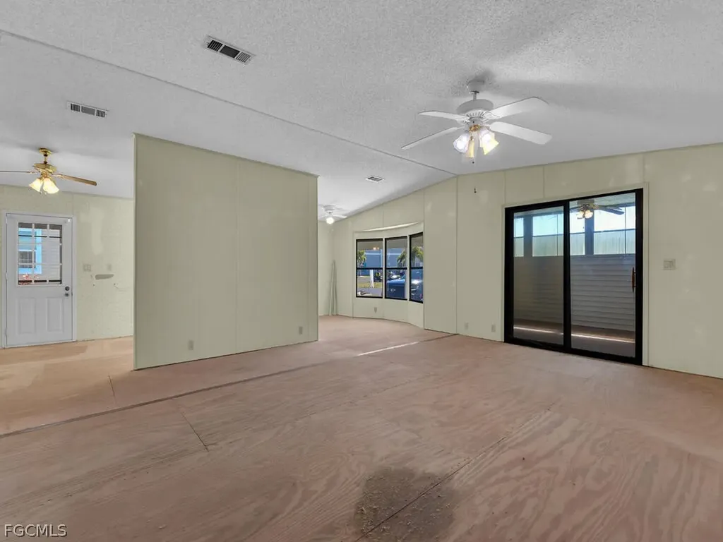 9855 Sugarmill Springs Drive Fort Myers FL 33905