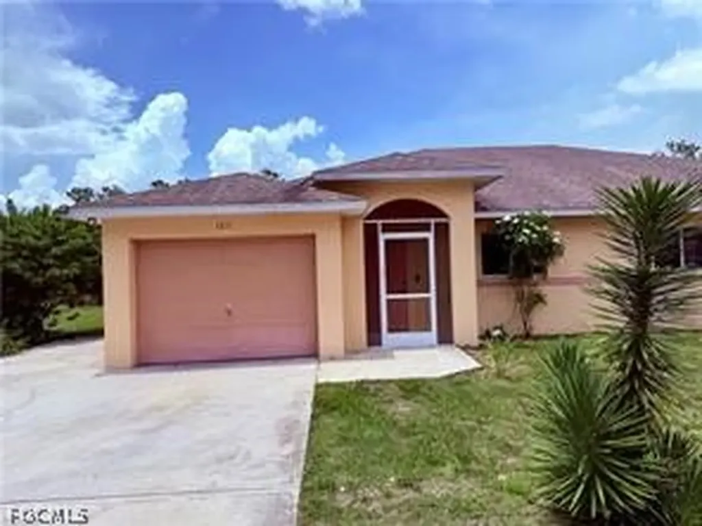 1221 E 12th Street Lehigh Acres FL 33972