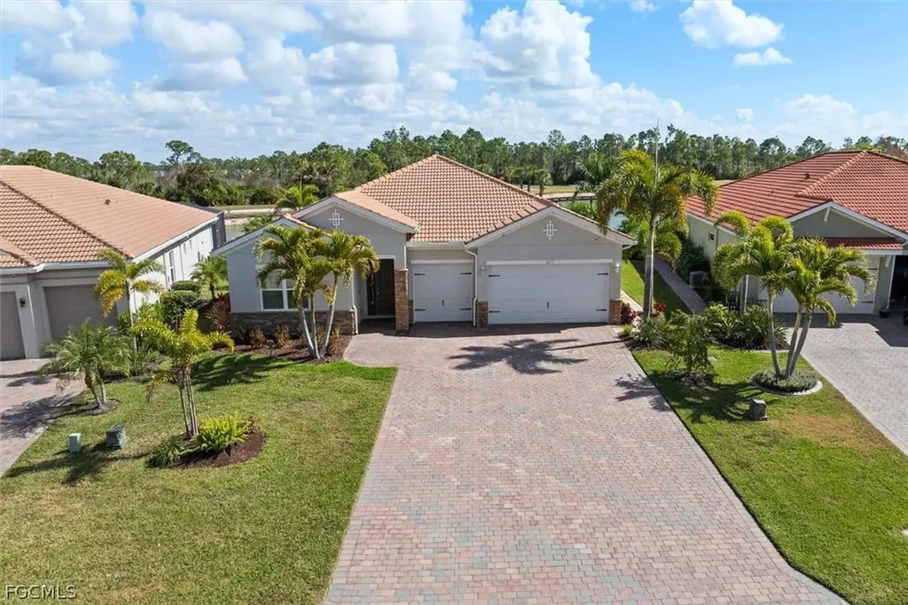 3653 Avenida Del Vera North Fort Myers FL 33917
