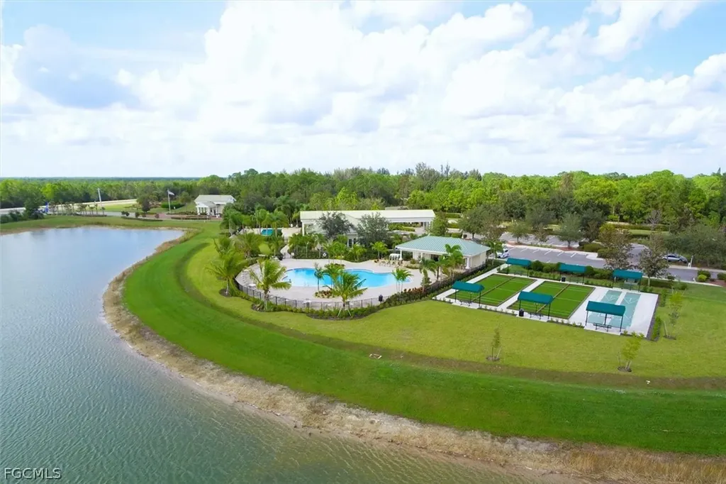 3653 Avenida Del Vera North Fort Myers FL 33917