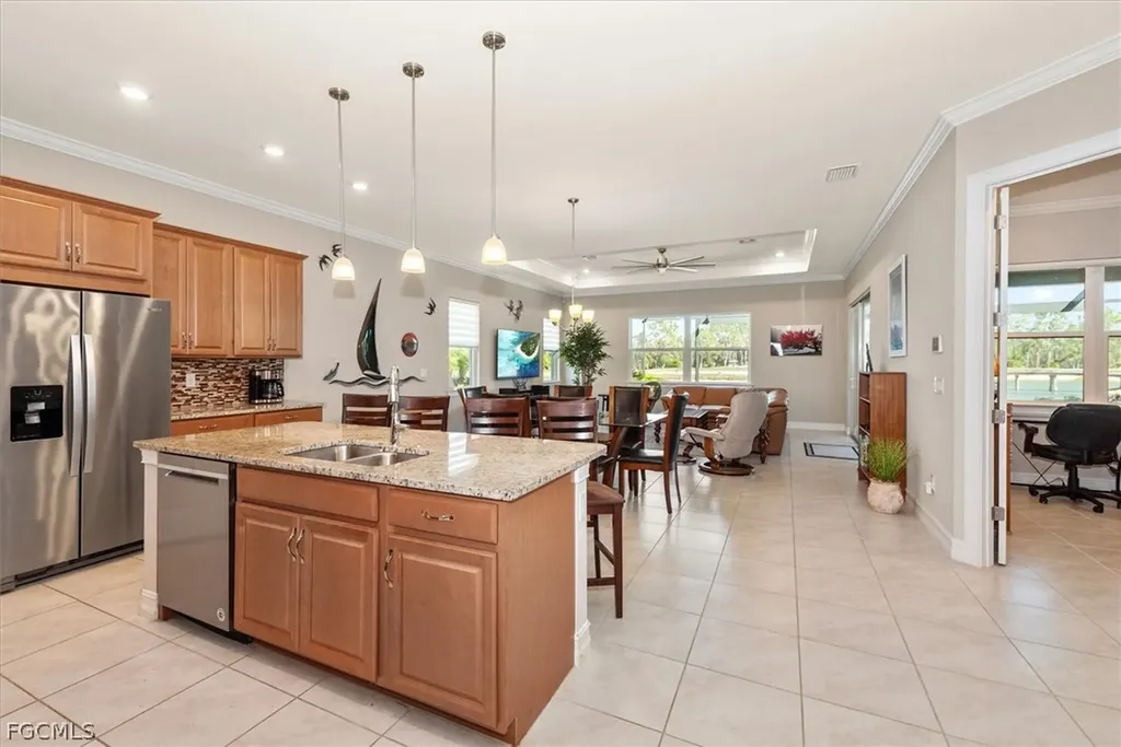 3653 Avenida Del Vera North Fort Myers FL 33917
