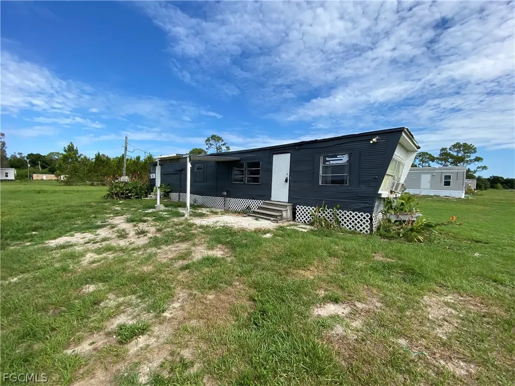 8086 Heck Drive North Fort Myers FL 33917