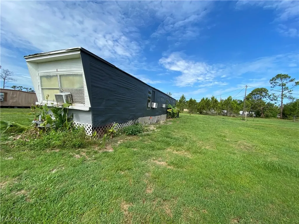 8086 Heck Drive North Fort Myers FL 33917