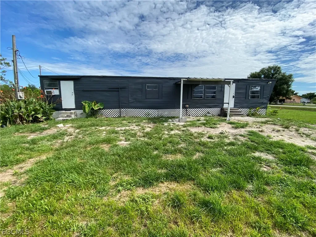 8086 Heck Drive North Fort Myers FL 33917