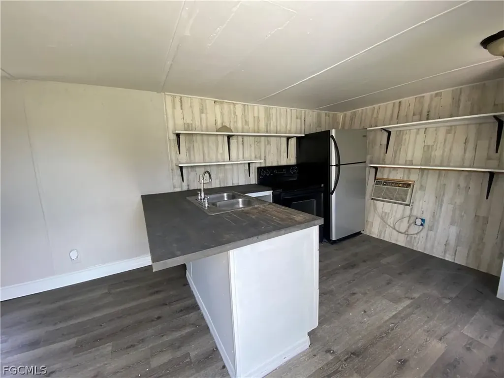 8086 Heck Drive North Fort Myers FL 33917