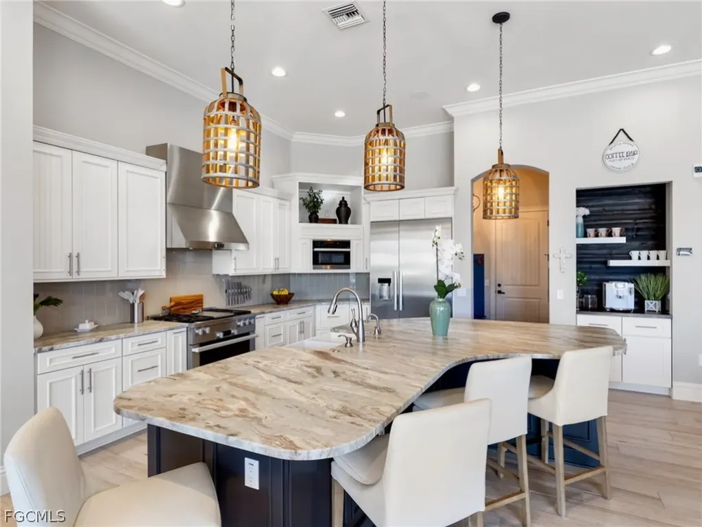 4226 SE 6th Place Cape Coral FL 33904