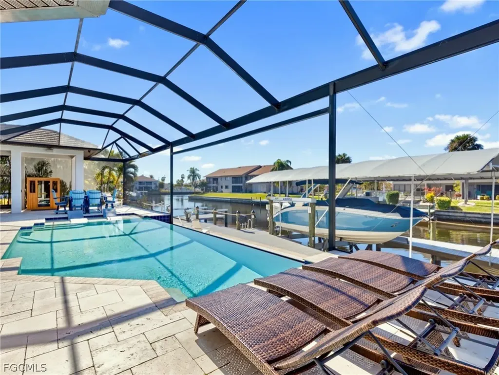 4226 SE 6th Place Cape Coral FL 33904