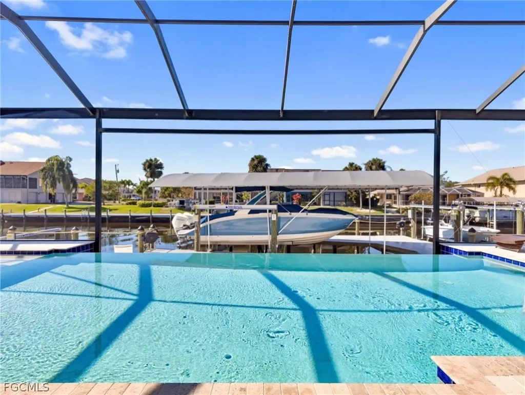4226 SE 6th Place Cape Coral FL 33904