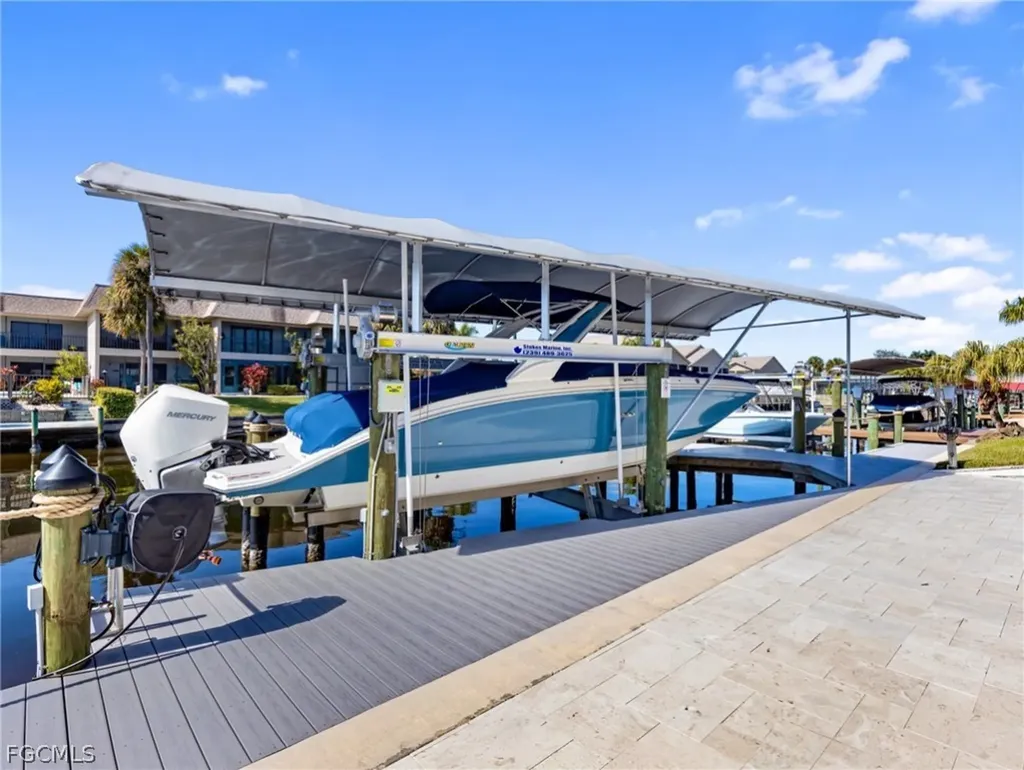 4226 SE 6th Place Cape Coral FL 33904