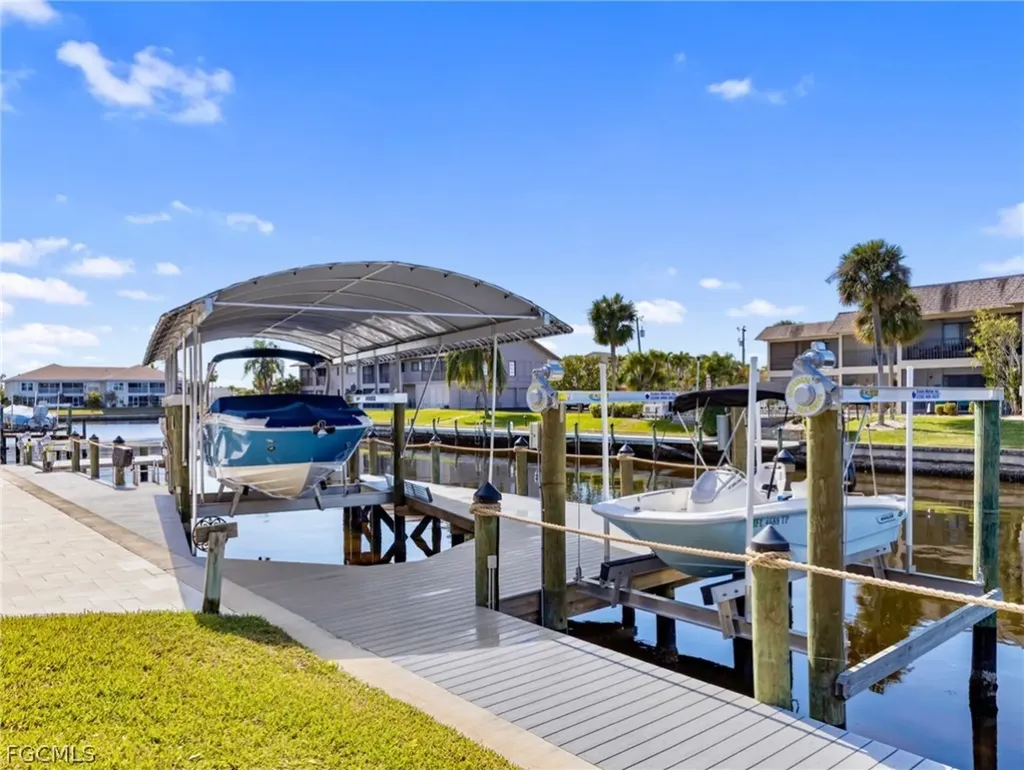 4226 SE 6th Place Cape Coral FL 33904