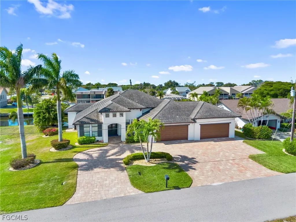 4226 SE 6th Place Cape Coral FL 33904