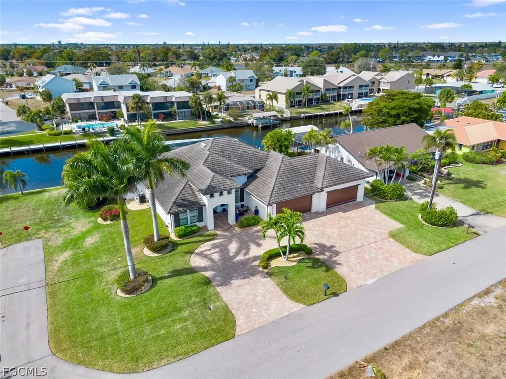 4226 SE 6th Place Cape Coral FL 33904