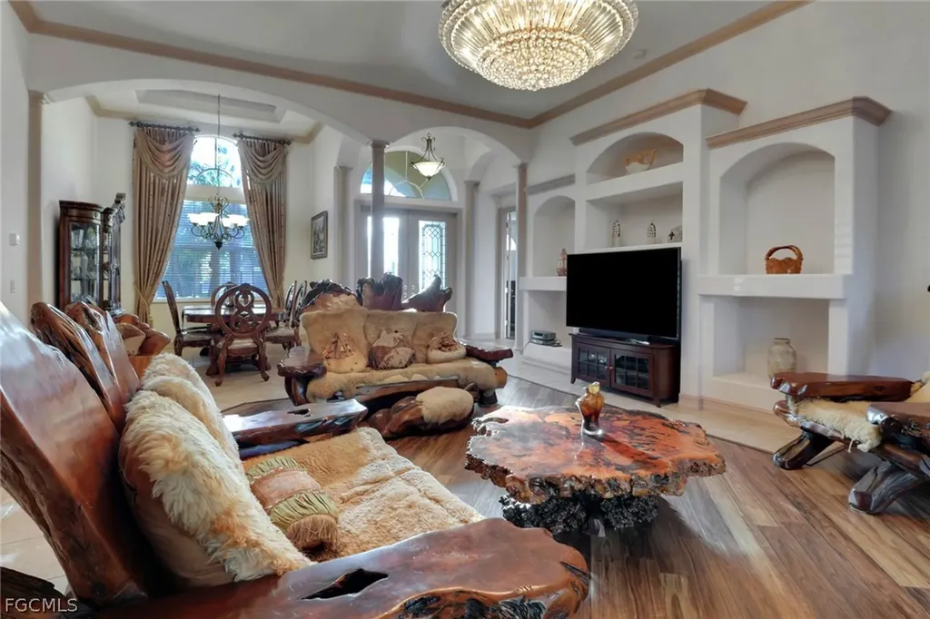 4918 SW 27th Avenue Cape Coral FL 33914