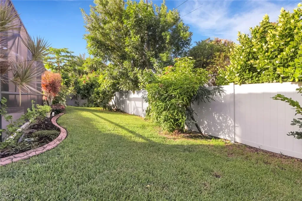 4918 SW 27th Avenue Cape Coral FL 33914