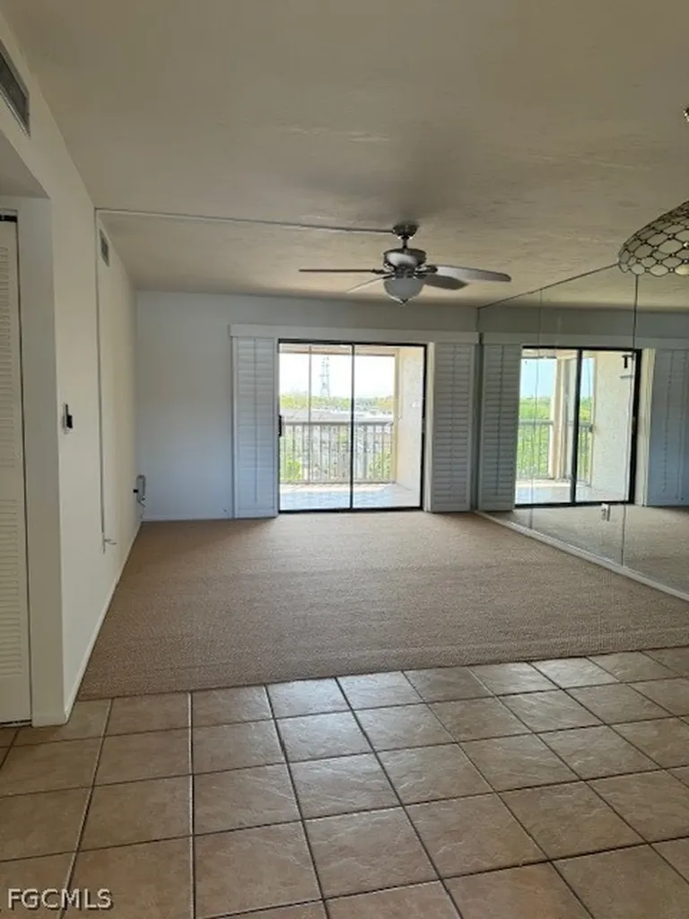 2121 Collier Avenue Fort Myers FL 33901