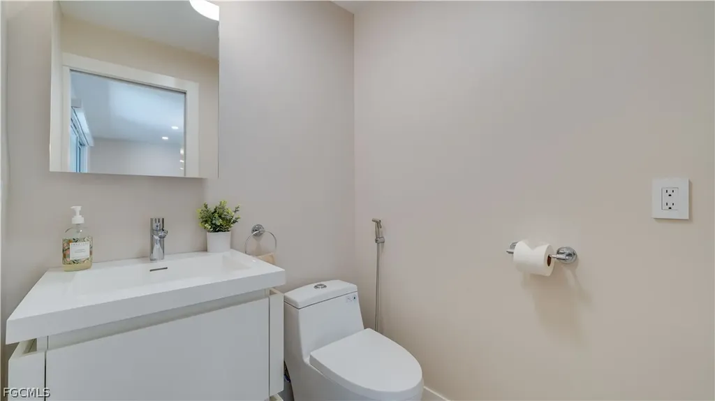 5331 Mayfair Court Cape Coral FL 33904