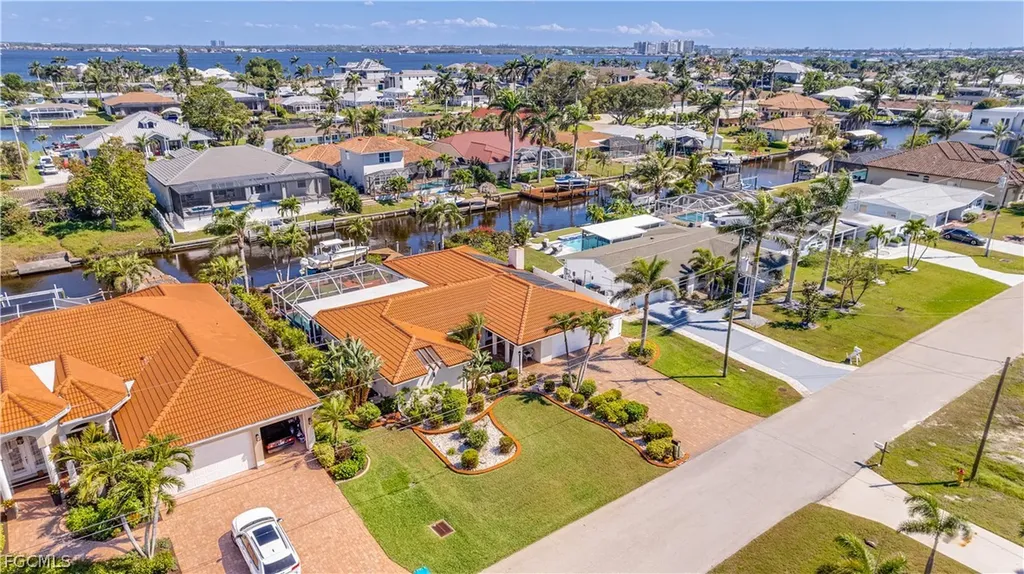 5331 Mayfair Court Cape Coral FL 33904