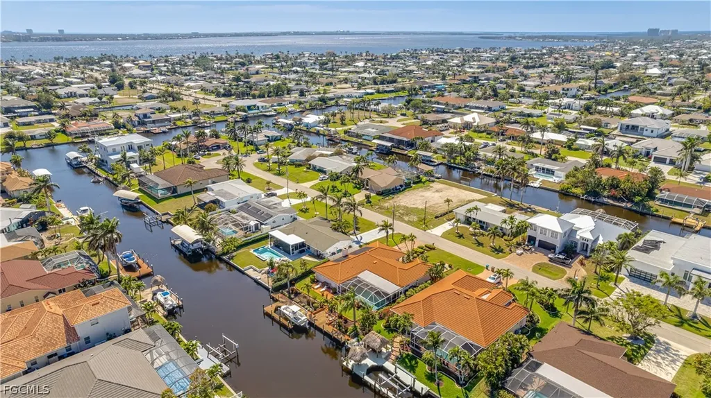 5331 Mayfair Court Cape Coral FL 33904