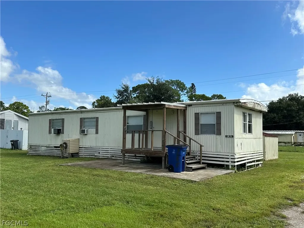 8085 Tolles Drive North Fort Myers FL 33917
