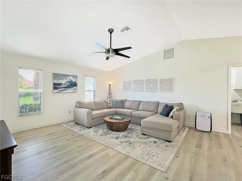 1325 NE 5th Place Cape Coral FL 33909