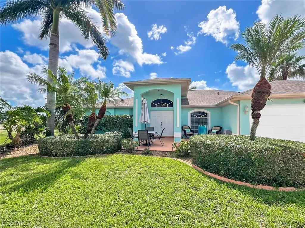 1325 NE 5th Place Cape Coral FL 33909
