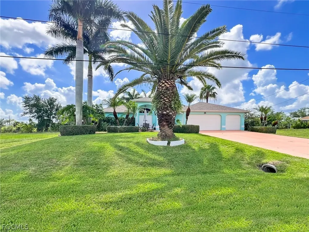 1325 NE 5th Place Cape Coral FL 33909