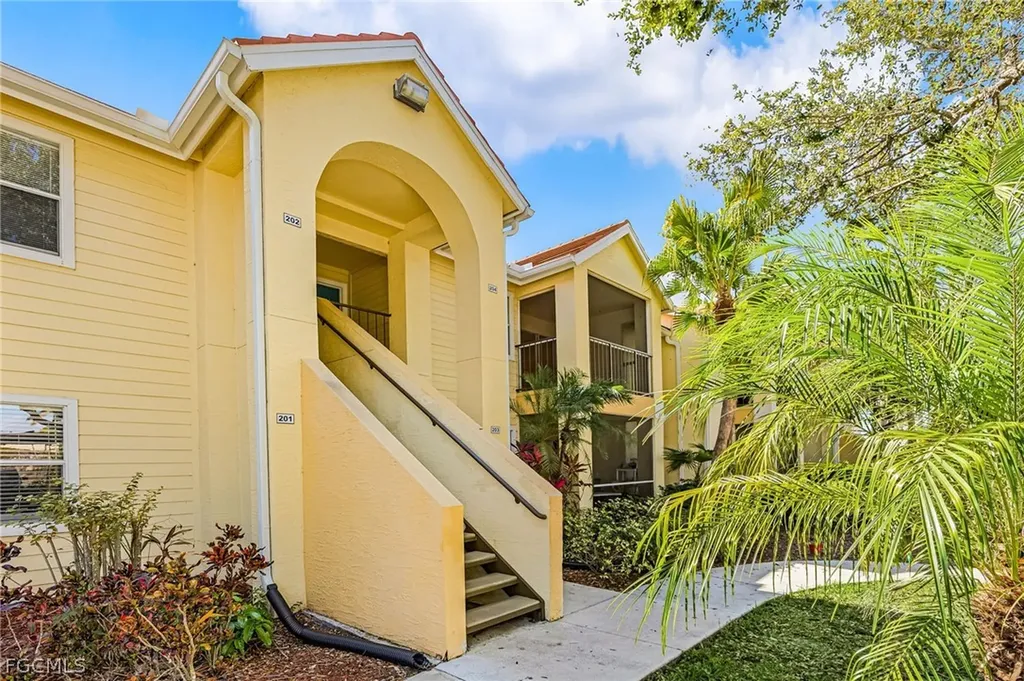 12500 Equestrian Circle Fort Myers FL 33907
