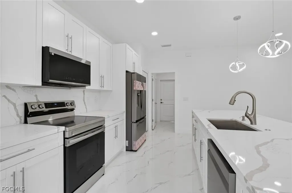 1103 E 7th Street Lehigh Acres FL 33972