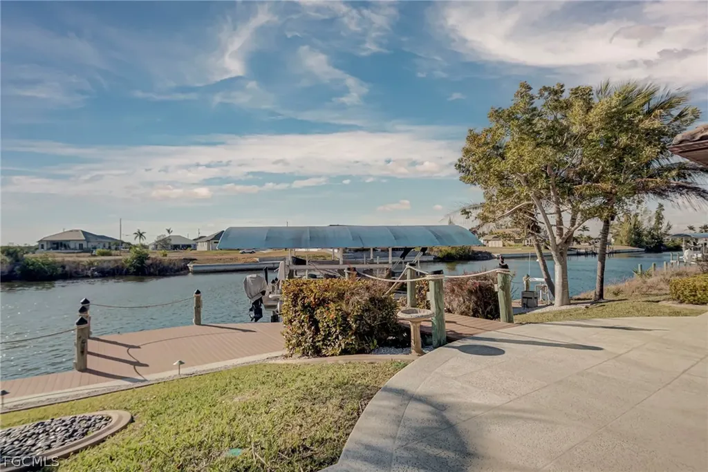 2828 NW 46th Avenue Cape Coral FL 33993