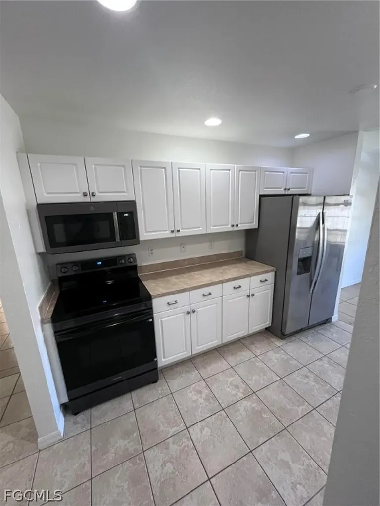 1066 Barnett Street E Lehigh Acres FL 33974